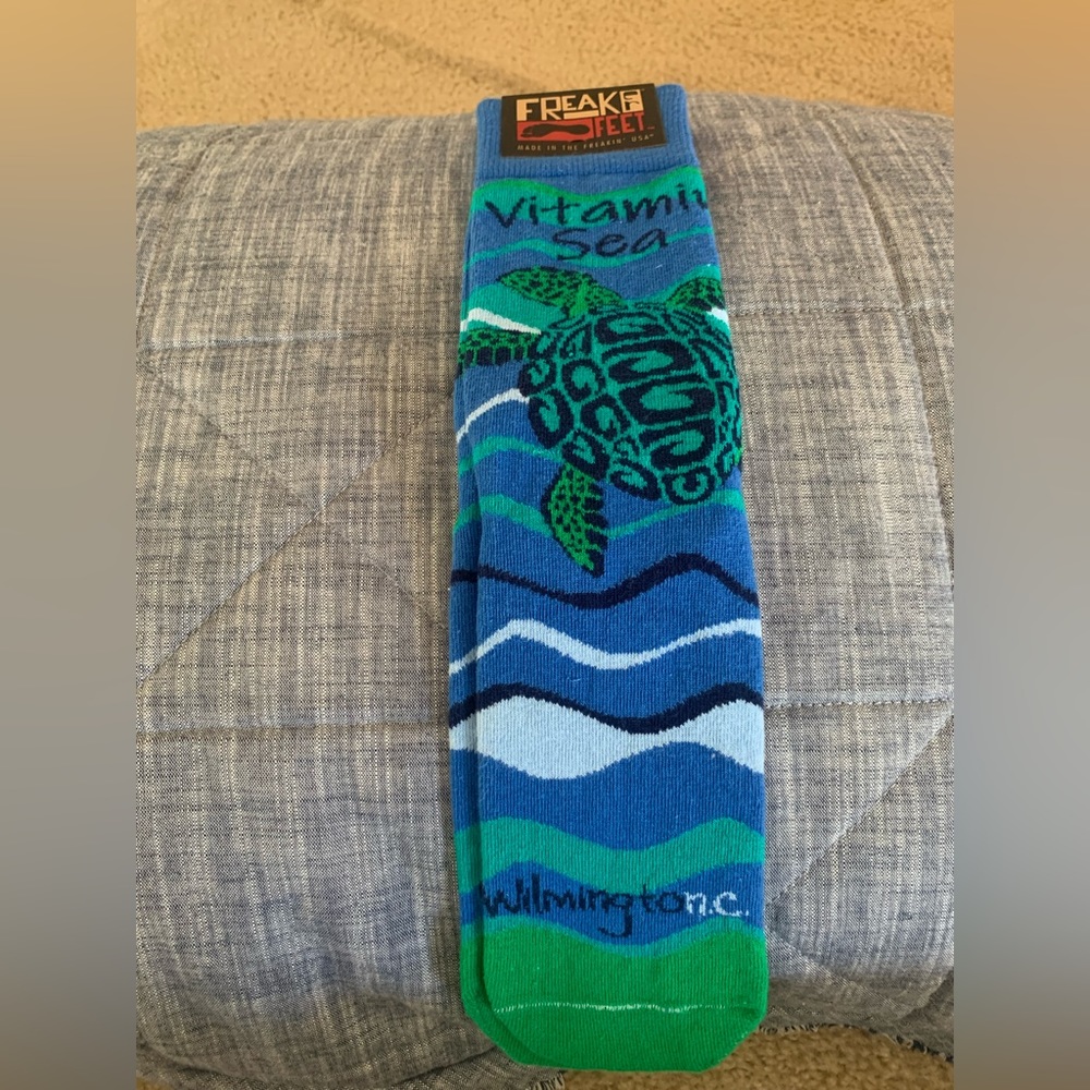 Brand New Socks! Do you love turtles?
